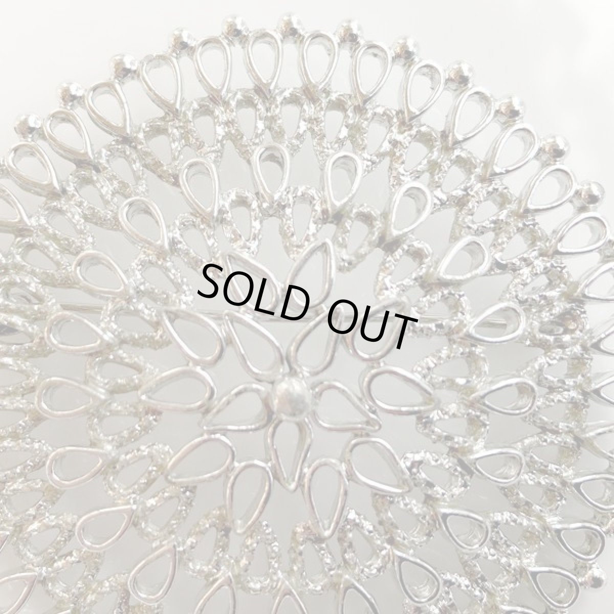 画像12: SARAH COV サラコベントリー レースのような軽やかフラワー   ヴィンテージブローチ　 (12)