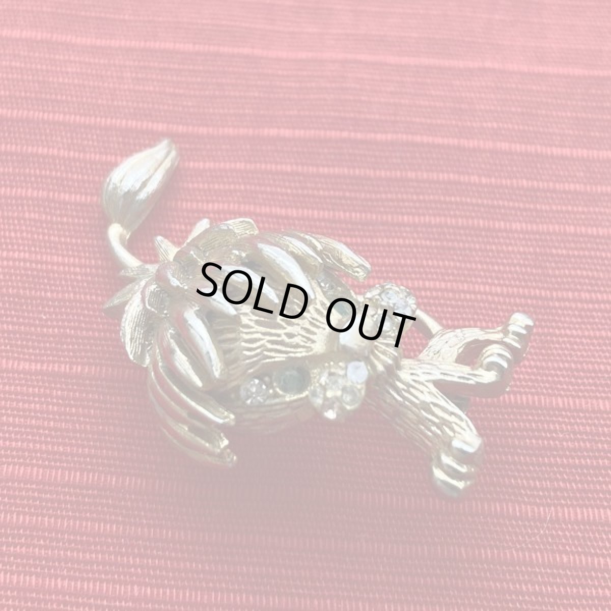 画像4: 英国 ユニークな表情のライオンブローチ ヴィンテージジュエリー 動物アクセサリー アニマル (4)