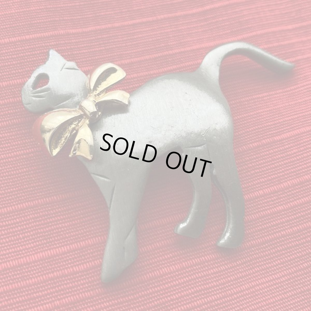 画像2: ULTRACRAFT ウルトラクラフト 大きなリボンの可愛いネコブローチ ヴィンテージコスチュームジュエリー 猫アクセサリー (2)