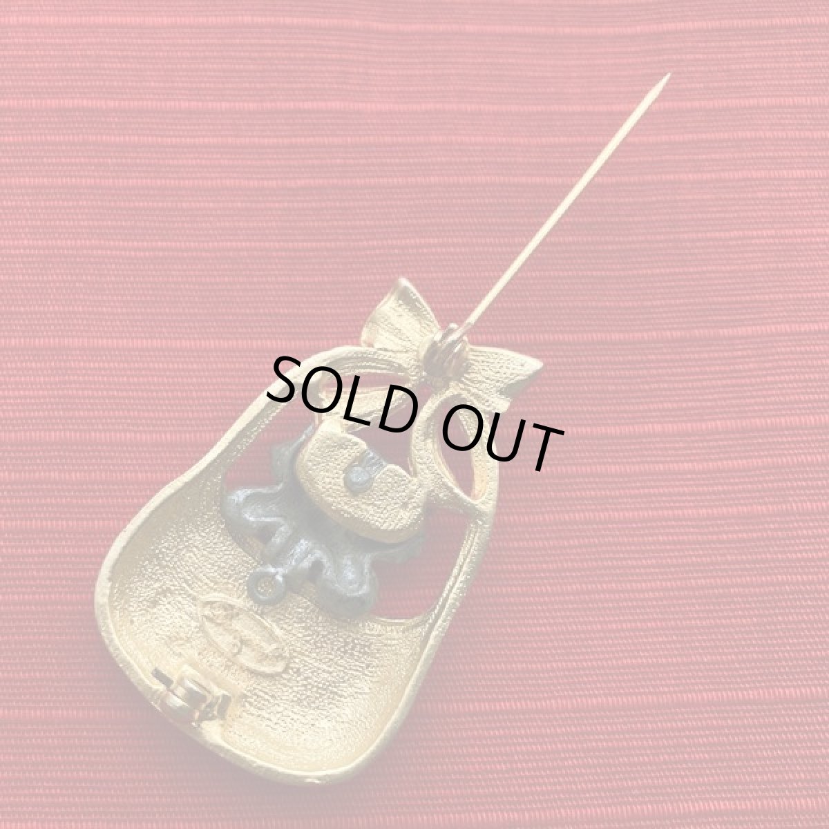 画像8: DANECFAFT ダネクラフト籐かごに入った可愛い仔猫ブローチ ヴィンテージコスチュームジュエリー 猫アクセサリー福猫 (8)