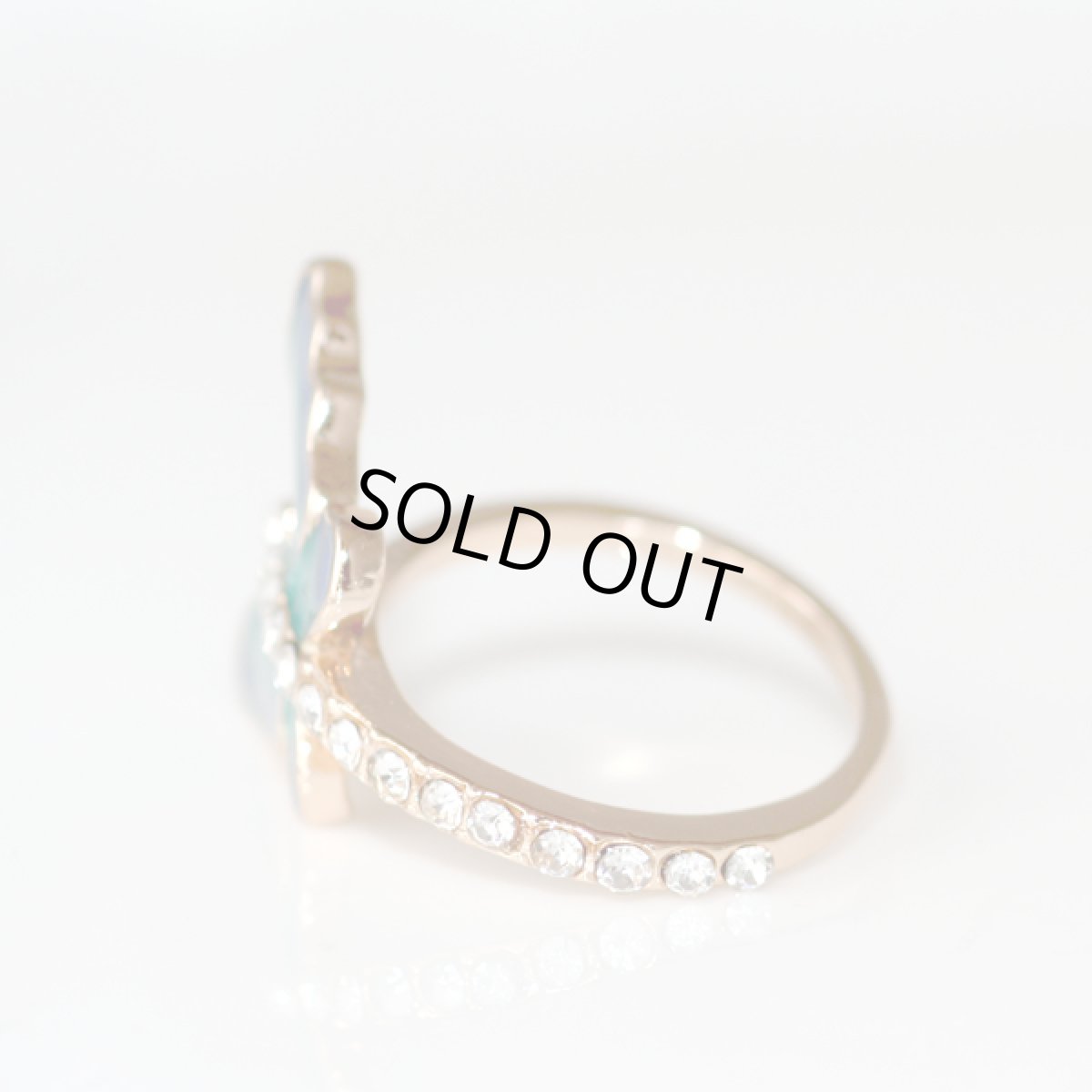 画像12: アメリカ ヴィンテージリング クリスタルとエナメル細工 爽やかなお色の蝶々バタフライ 13〜14号 指輪 (12)