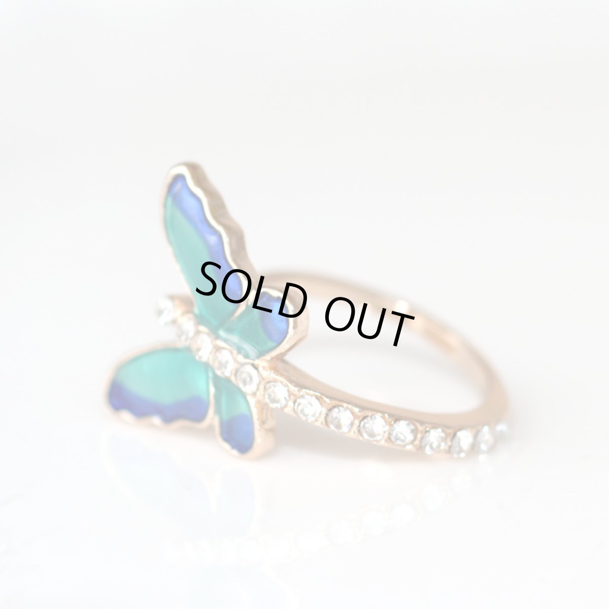 画像15: アメリカ ヴィンテージリング クリスタルとエナメル細工 爽やかなお色の蝶々バタフライ 13〜14号 指輪 (15)