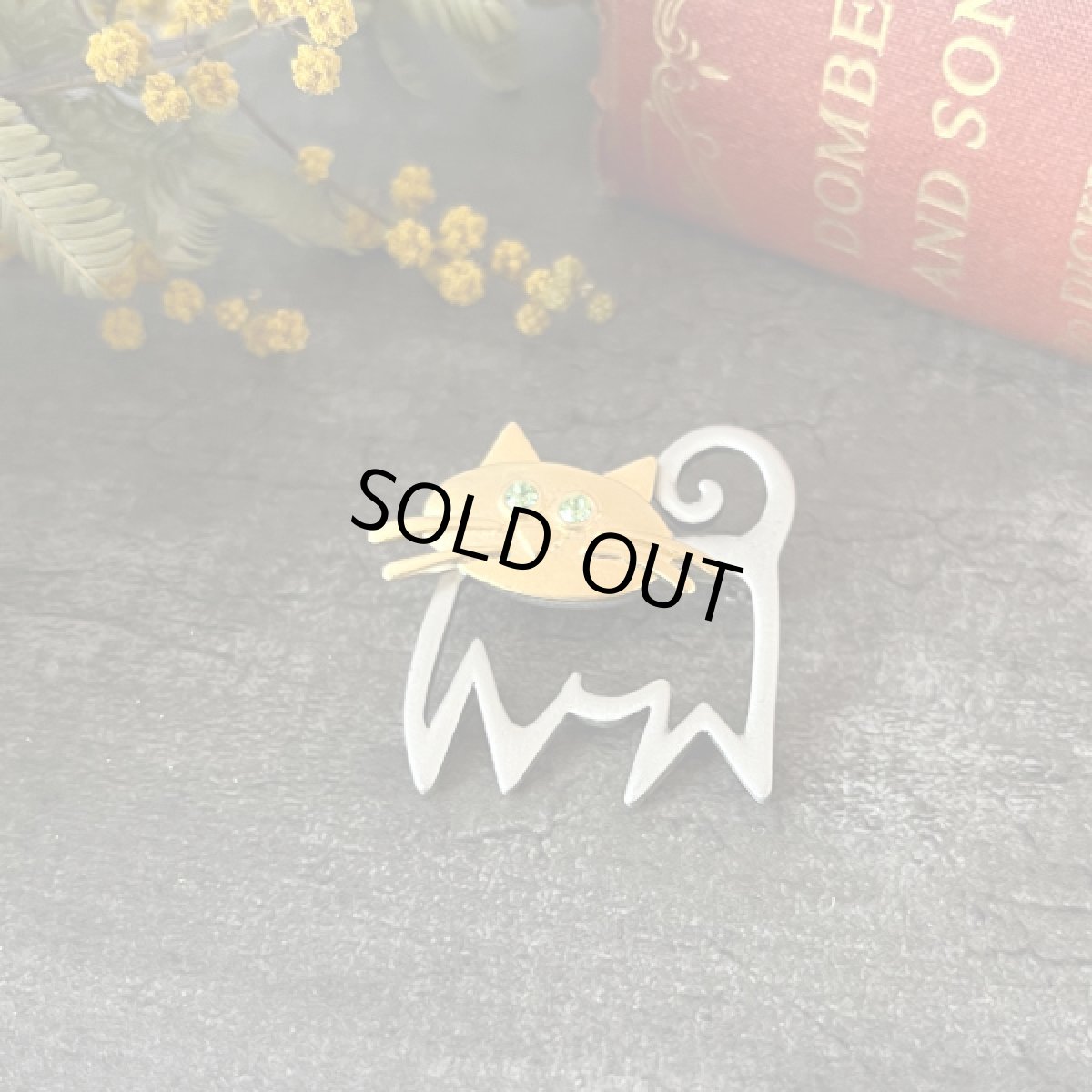 画像2: JJブランド グリーンアイ 猫ヴィンテージブローチ　ねこアクセサリー(Jonette Jewelry Co)ジェイジェイ (2)