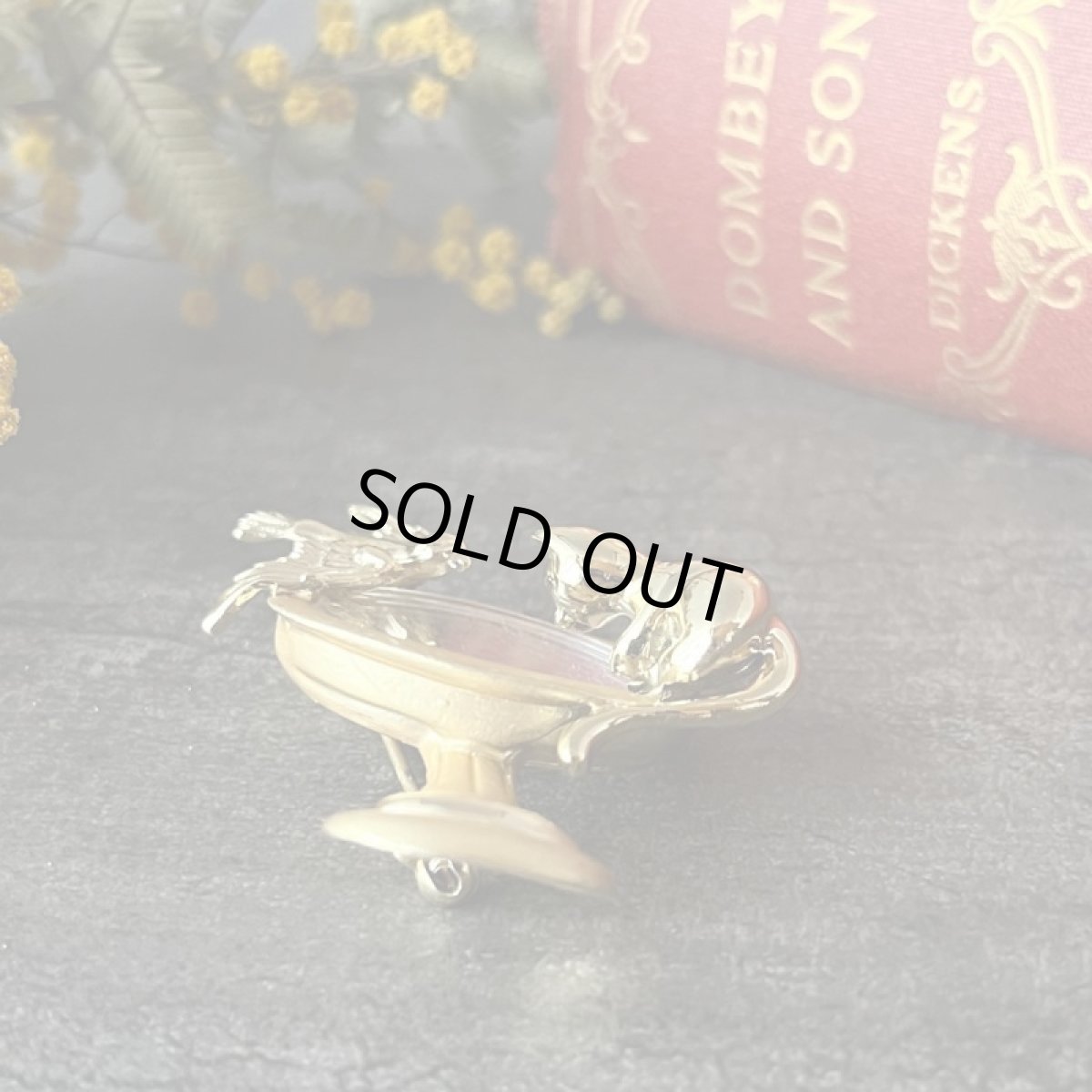 画像4: アメリカ ヴィンテージブローチ を見つめる子猫と鳥 (4)