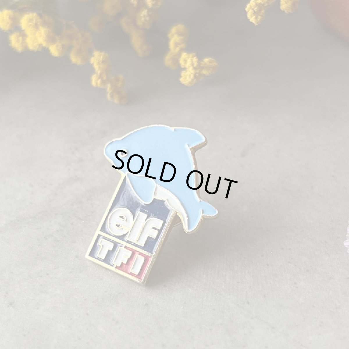 画像2: フランス ヴィンテージ ピンバッジ イルカ エルフ石油 (2)