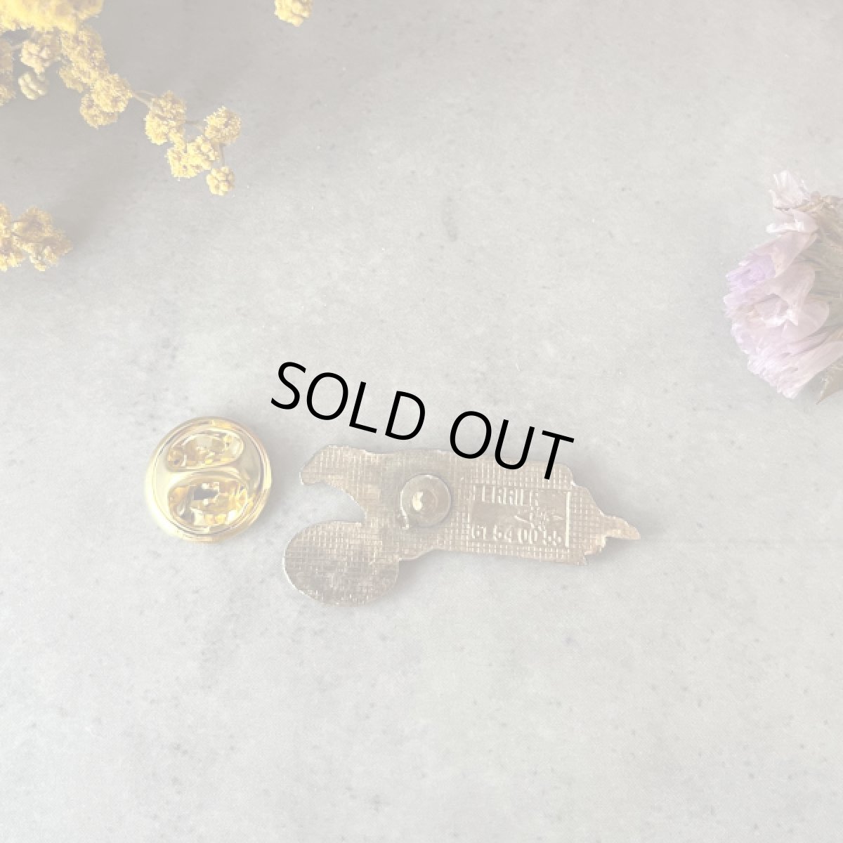 画像3: フランス ヴィンテージ ピンバッジ ESSO エッソの象徴タイガーが走るデザイン (3)