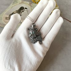 画像7: Signed jewelryヴィンテージ ネックレス  帽子がおしゃれなヨークシャテリア犬 (7)