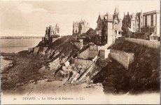 画像1: フランス アンティークポストカード DINARD Les Villas de la Malouine セピア写真 (1)