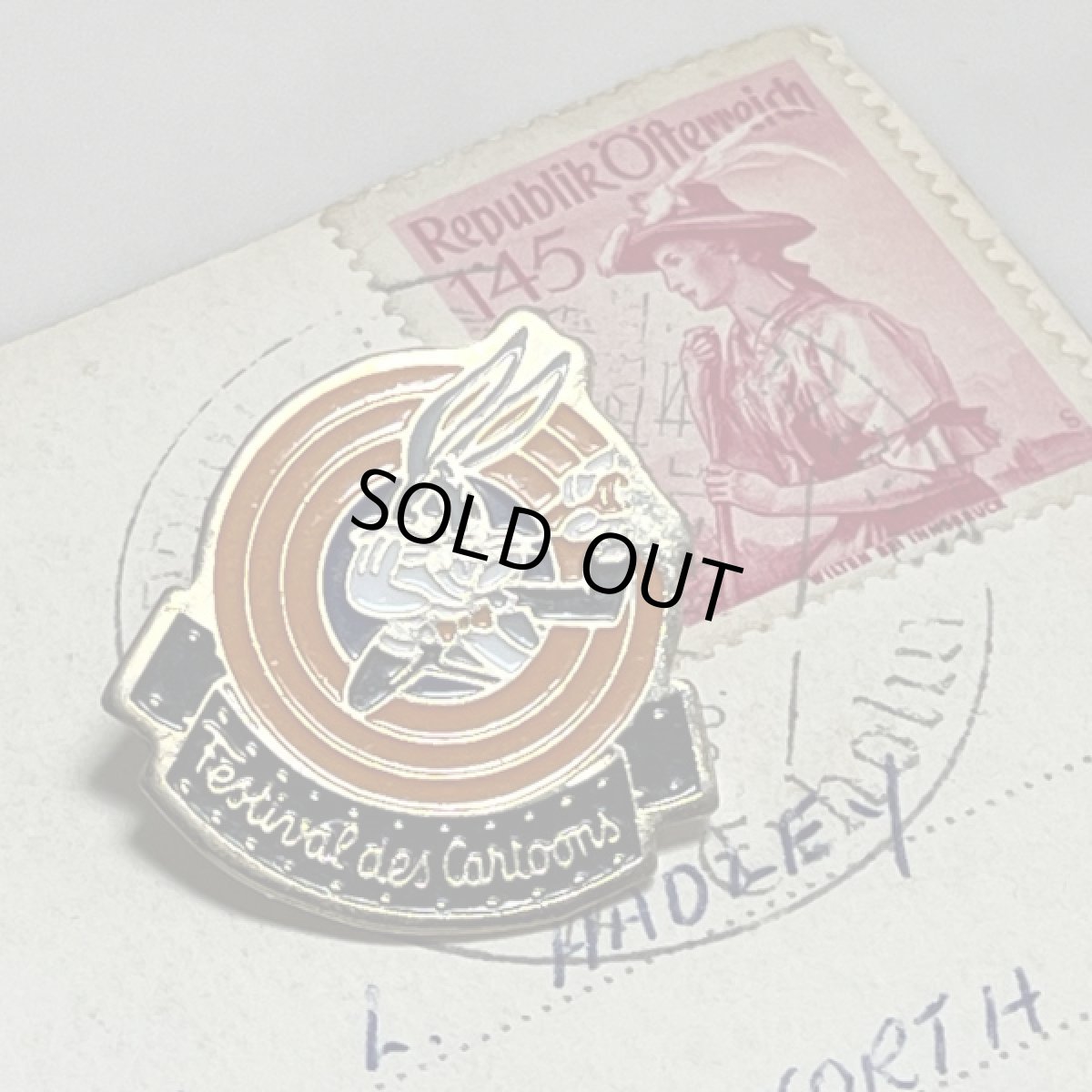 画像3: フランス ヴィンテージ ピンバッジ 1991 Warner Bros Bugs Bunny ワーナー バックスバニー (3)