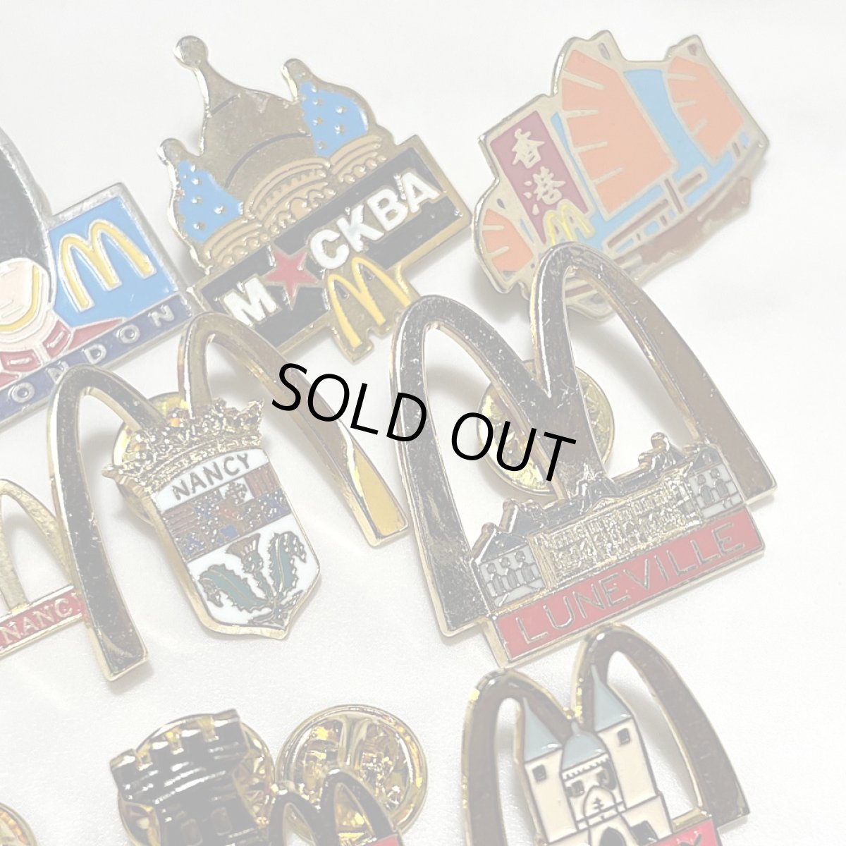 画像15: 10個セット フランス ヴィンテージ ピンバッジ マクドナルド ESSEY NANCY ノベルティグッズ (15)