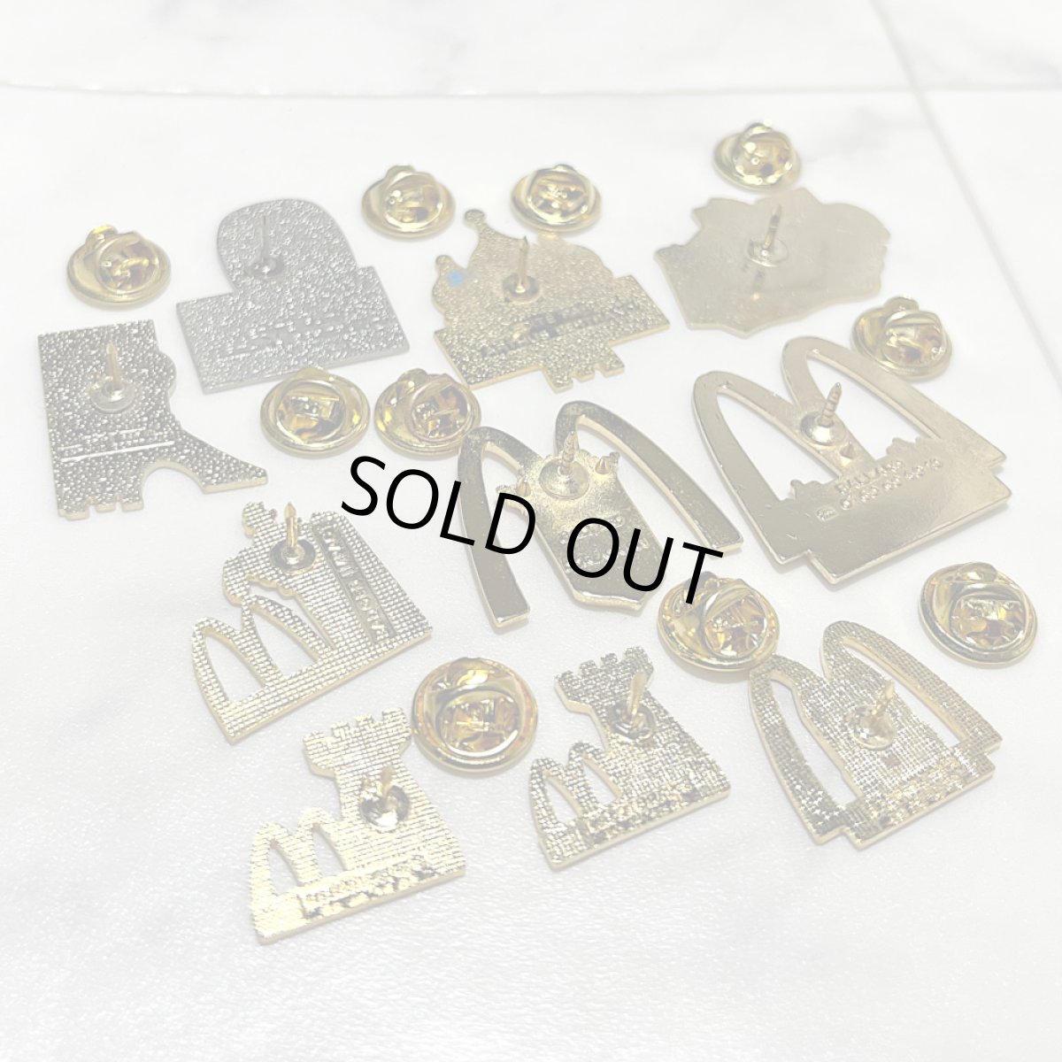 画像18: 10個セット フランス ヴィンテージ ピンバッジ マクドナルド ESSEY NANCY ノベルティグッズ (18)