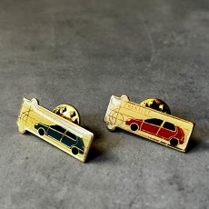 画像2: 2個セット フランス ヴィンテージ ピンバッジ RENAULT ルノー ノベルティグッズ (2)