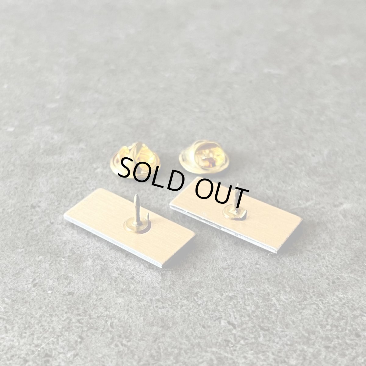 画像5: 2個セット フランス ヴィンテージ ピンバッジ Millionnaire ミリオネア 百万長者 ノベルティグッズ (5)