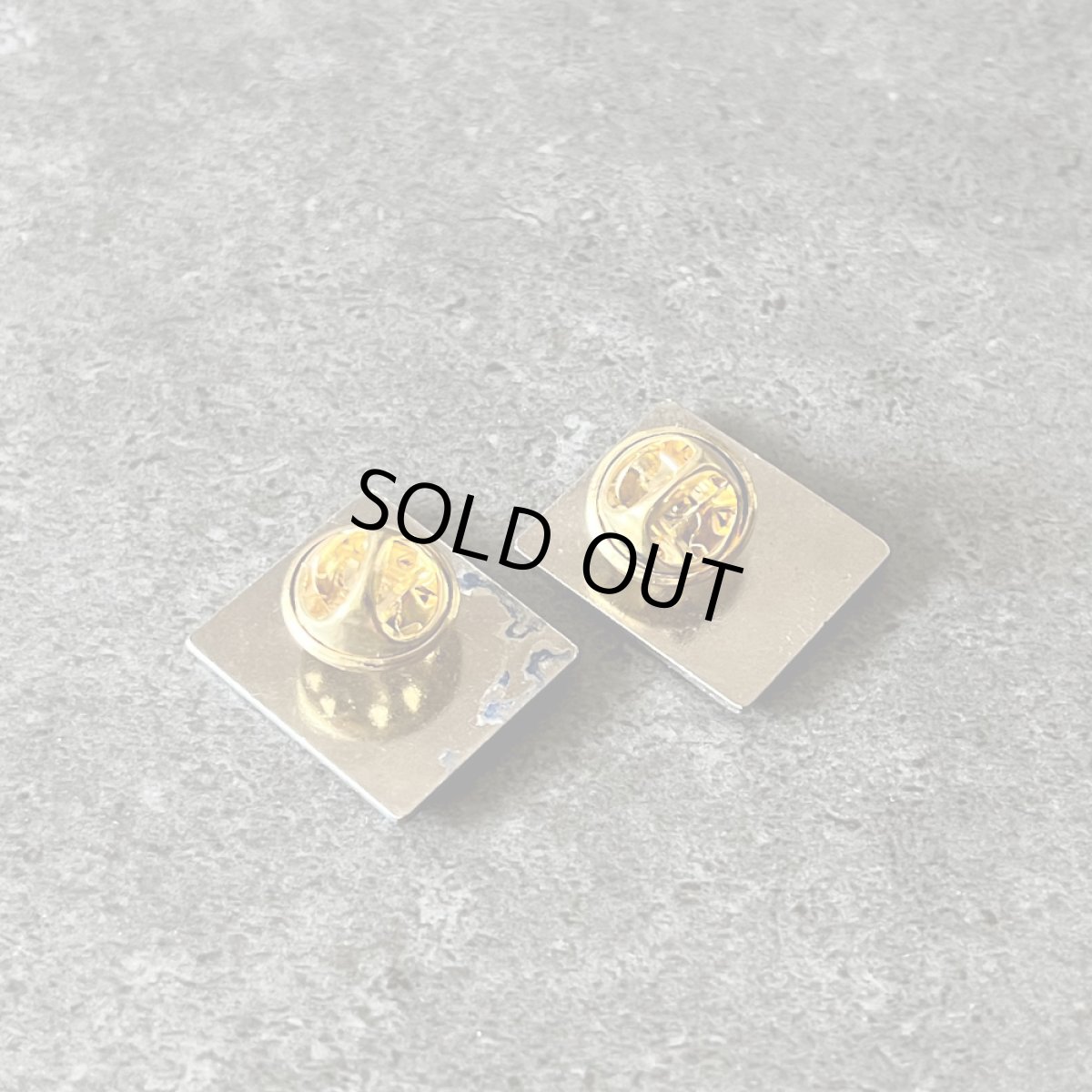 画像5: 2個セット フランス ヴィンテージ ピンバッジ AXA ASSURANCES アクサ ノベルティグッズ (5)