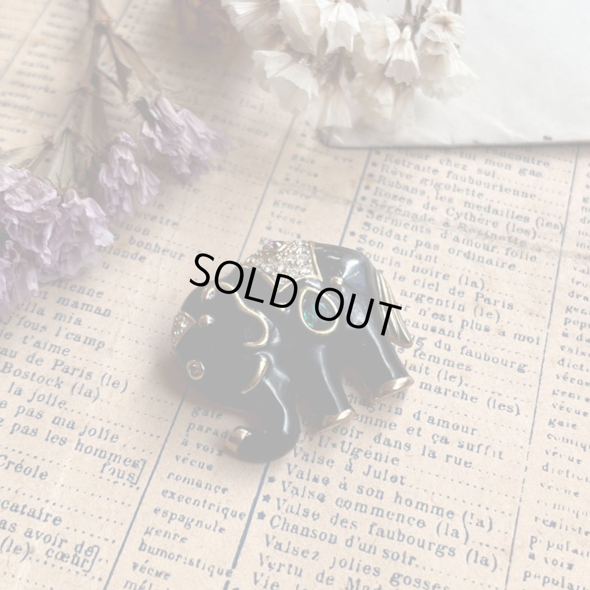 画像2: アメリカ 1980年代 ブラックエナメル ゾウブローチ エレファントラインストーン ヴィンテージ象 (2)