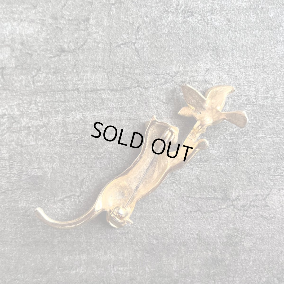 画像6: 【アウトレット】アメリカ 『そっと触れる、やさしい時間』猫と鳥アンティークブローチ CAT Brooch  (6)