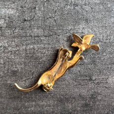 画像6: 【アウトレット】アメリカ 『そっと触れる、やさしい時間』猫と鳥アンティークブローチ CAT Brooch  (6)