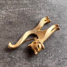 画像4: アメリカ しっぽ猫ブローチ ねこ キャットアクセサリー CAT Brooch アンティークブローチ ゴールドトーン (4)