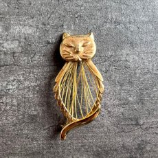 画像2: M JENT 猫ブローチ ねこ キャットアクセサリー CAT Brooch アンティークブローチ ゴールドトーン (2)