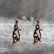 画像7: アメリカ ヴィンテージ「花の間を歩く影」猫シルエット ピアス エナメルフラワー 花柄  (7)