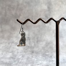 画像4: アメリカ 刻印９２５「ひとり静かに窓辺で」スターリングシルバー アンティーク シングル猫ピアス ねこ CAT シングル 片耳ピアス (4)