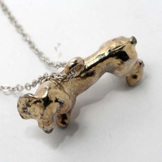 画像3: 〈イギリス〉小さなしあわせを運ぶダックスフント 犬 チャーム ペンダントネックレス ヴィンテージジュエリー (3)