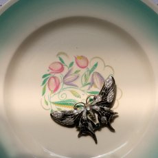 画像18: 英国 ヴィンテージブローチ「銀の羽を纏う黒の妖精」 穀町の銀色の羽が輝くお守り ちょうちょ 昆虫アクセサリー (18)