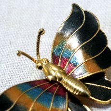 画像8: 英国 「色彩の詩（うた）をまとった旅人」蝶々 ヴィンテージブローチ  バタフライ 昆虫アクセサリー (8)