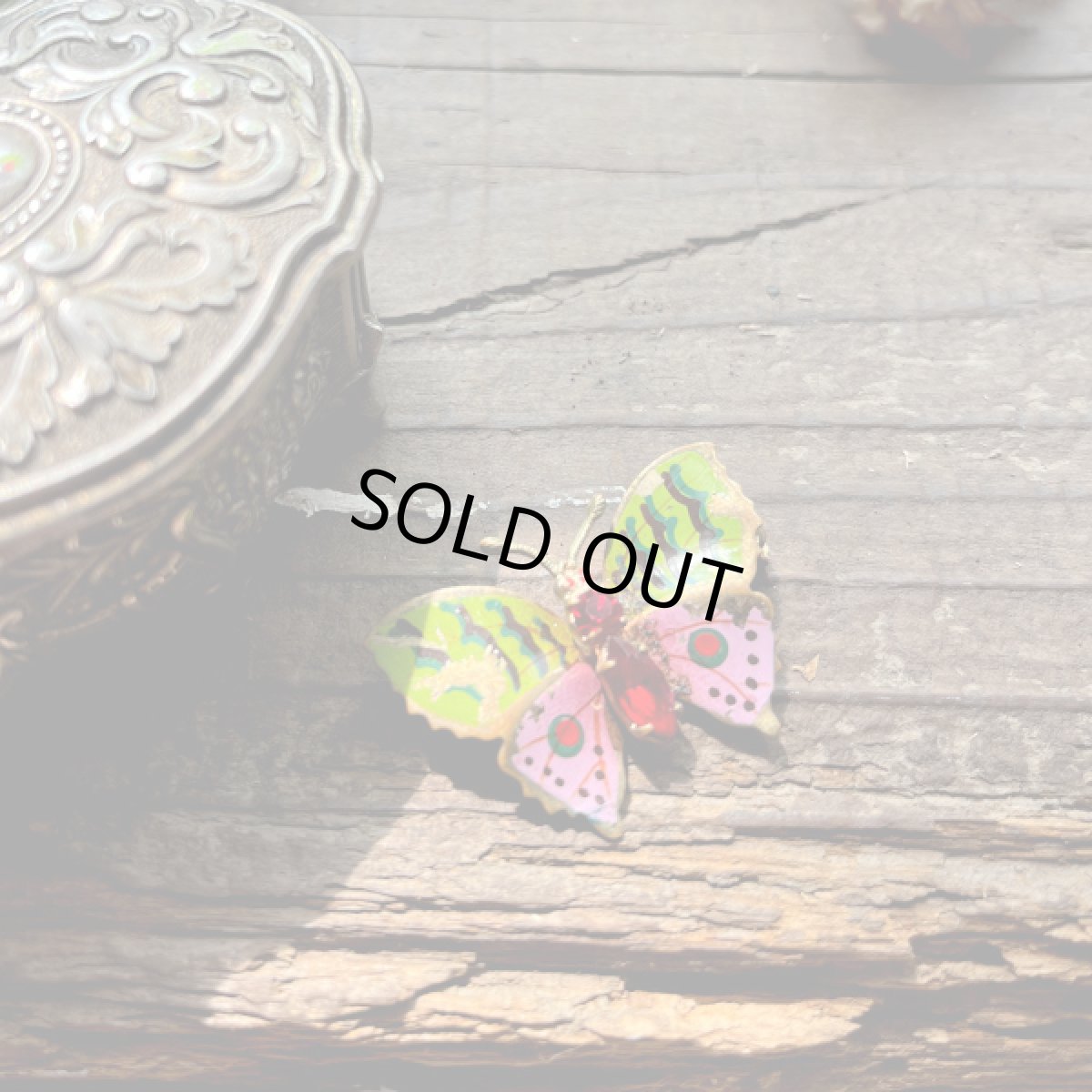 画像11: 英国 蝶ヴィンテージブローチ 「秘密の庭で生まれた、小さな願いの運び手」蝶々 バタフライ 昆虫アクセサリー (11)