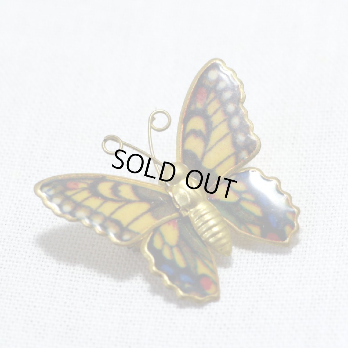 画像11: 英国ヴィンテージ アゲハ蝶ブローチ「風のささやきを聞きつけて、運命の蝶が舞い降りる」 ヴィンテージブローチ (11)