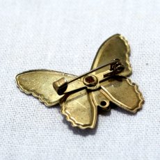 画像10: 英国 蝶ブローチ「風に乗って舞い降りた、希望の色彩」ヴィンテージブローチ 蝶モチーフ バタフライ 昆虫アクセサリー (10)