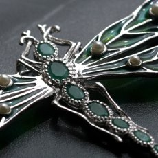 画像10: 英国ヴィンテージブローチ「光を纏う、小さな勝利のしるし」緑のトンボブローチ 勝負運の上昇 ドラゴンフライ プリカジュール (10)