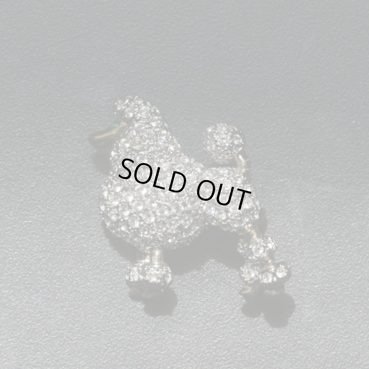 画像5: 英国 1960年代 ヴィンテージ プードル犬 クリスタル ブローチ「まるで物語から飛び出してきた、小さな優雅さ」イギリス アクセサリー (5)