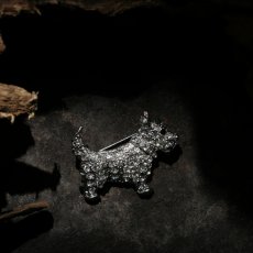 画像5: 英国 1960年代 ヴィンテージ テリア犬「とときの忠誠、永遠のきらめき」クリスタル ブローチ イギリス アクセサリー (5)