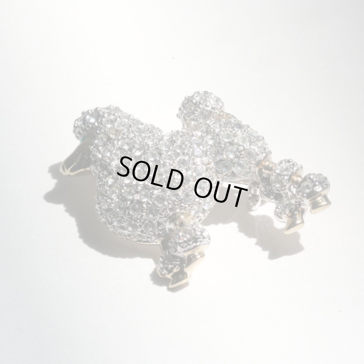 画像8: 英国 1960年代 ヴィンテージ プードル犬 クリスタル ブローチ「まるで物語から飛び出してきた、小さな優雅さ」イギリス アクセサリー (8)