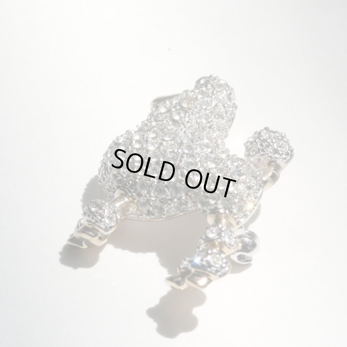 画像9: 英国 1960年代 ヴィンテージ プードル犬 クリスタル ブローチ「まるで物語から飛び出してきた、小さな優雅さ」イギリス アクセサリー (9)