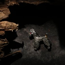 画像6: 1950年代 英国 ヴィンテージ 「尻尾の先まで輝きをまとって」可愛いプードル犬 マルカジット ブローチ イギリス アクセサリー (6)
