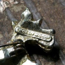 画像6: HOLLYWOOD 1950年頃 英国 ヴィンテージ テリア犬 ブローチ 「スクリーンを歩いた小さな主役」イギリス アクセサリー (6)
