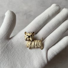 画像6: 1960年代 英国 ヴィンテージ スコティッシュテリア犬 ブローチ「幸運をくわえる白いテリア」イギリス アクセサリー (6)