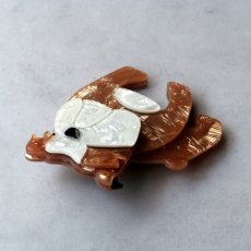 画像6: イギリスヴィンテージ BOOF BULLDOG ブルドック犬 ブローチ「小さな番犬、胸元で微笑む」  アクセサリー刻印Erstwilder (6)
