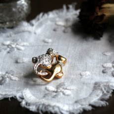 画像8: 英国 ヴィンテージブローチ  2匹の寄り添う猫たち「ふたり、ひとつのぬくもり 」イギリス アクセサリー (8)