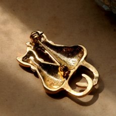 画像5: 英国 ヴィンテージブローチ  2匹の寄り添う猫たち「ふたり、ひとつのぬくもり 」イギリス アクセサリー (5)