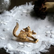 画像4: 英国 ヴィンテージ びっくり猫ブローチ「驚きの一瞬、きらめきの永遠 」イギリス アクセサリー (4)