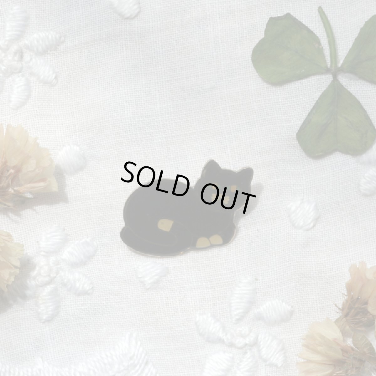 画像3: 英国 ヴィンテージ 黒猫ブローチ「 静けさをたたえる、黒の小さな詩人」イギリス アクセサリー (3)