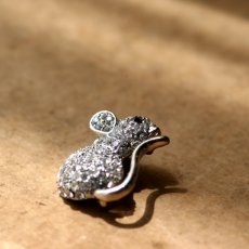 画像3: 英国 ヴィンテージ ねずみブローチ「 ふりかえれば、きらめきの道」イギリス アクセサリー (3)