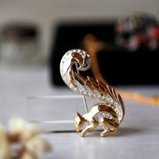 画像7: 1960〜70年代 英国 ヴィンテージ リスブローチ「森の煌めきを集めて」イギリス アクセサリー (7)