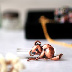 画像6: 英国 ヴィンテージ コアラ ブローチ「星を見上げるコアラ」イギリス アクセサリー (6)