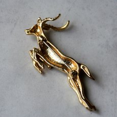 画像9: 英国 ヴィンテージ 駆ける鹿 ブローチ「風よりも自由に」イギリス アクセサリー (9)