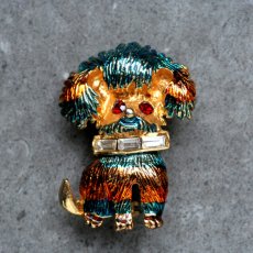 画像6: 英国 1960年代ヴィンテージ テリア犬 カラーリングブローチ「にじいろ首輪のテリア」イギリス アクセサリー (6)