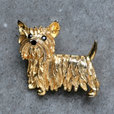 画像6: 英国 ヴィンテージ スコティッシュテリア犬 ゴールドブローチ「忠犬のまなざしは、時を超えて」イギリス アクセサリー (6)